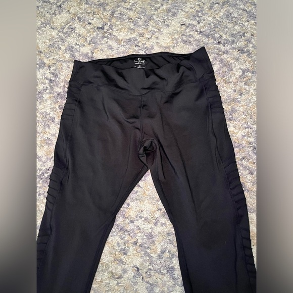 Leg End black three-quarter length workout pants with back zip pocket size 3X - Picture 5 of 9